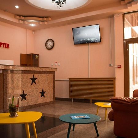 N&S Hotel Barlad Birlad Bagian luar foto