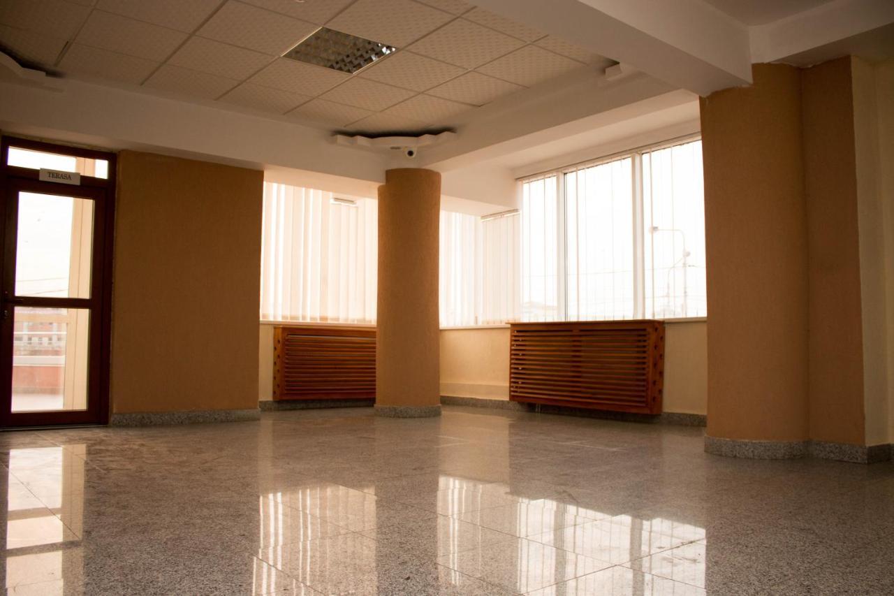 N&S Hotel Barlad Birlad Bagian luar foto