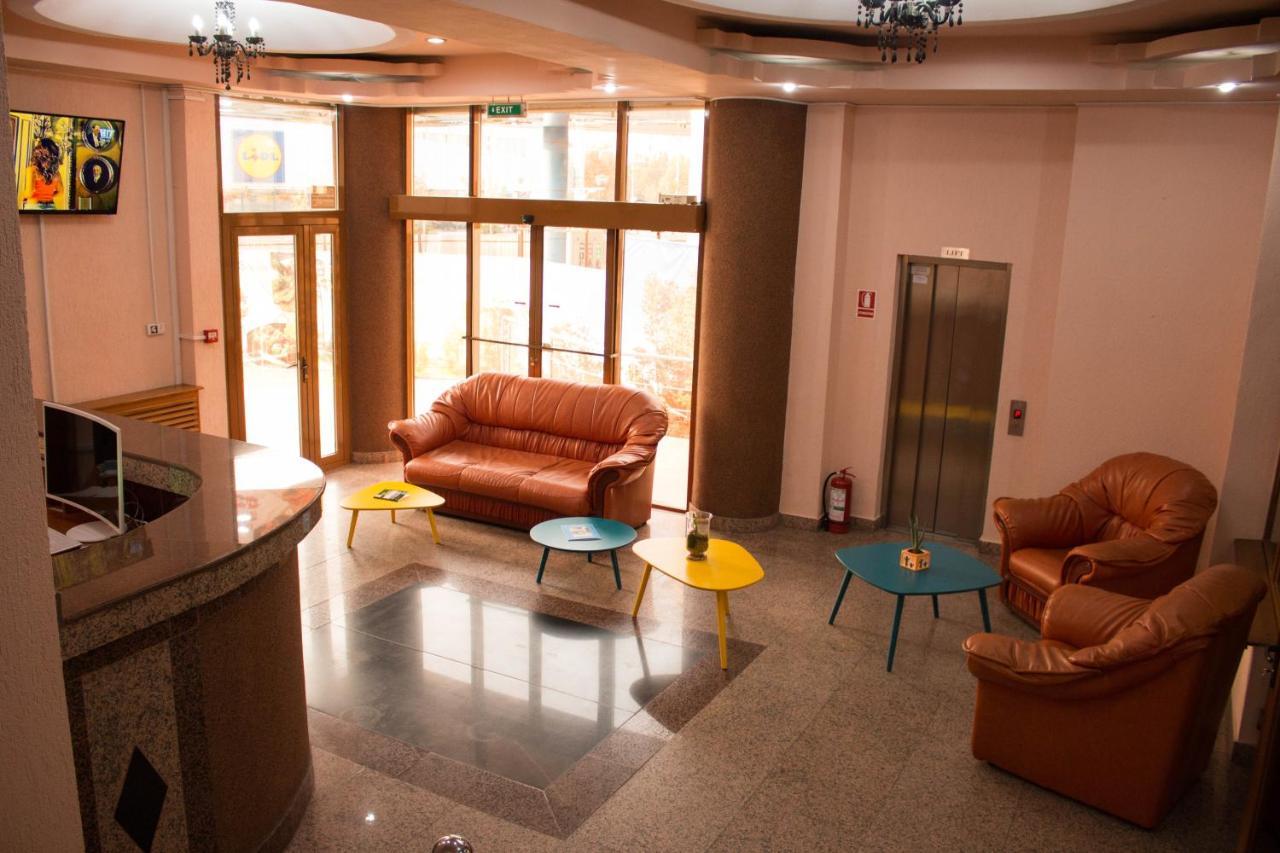 N&S Hotel Barlad Birlad Bagian luar foto
