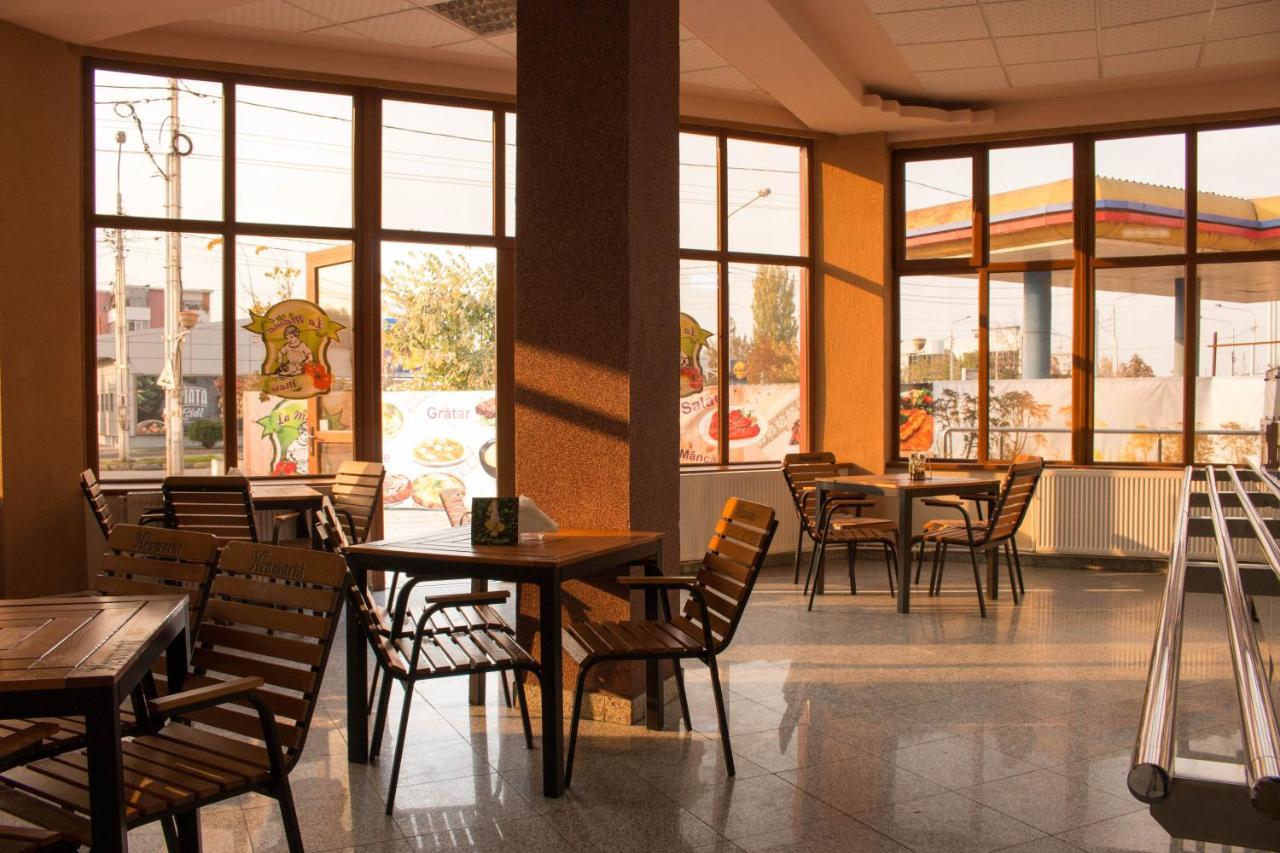 N&S Hotel Barlad Birlad Bagian luar foto